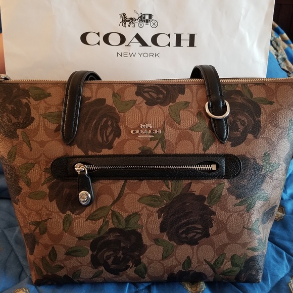 ISO wallet,  makeup bag in this pattern - Picture 3 of 3